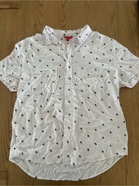 Guess White Short-Sleeve Button-Down Shirt with Black Palm Print